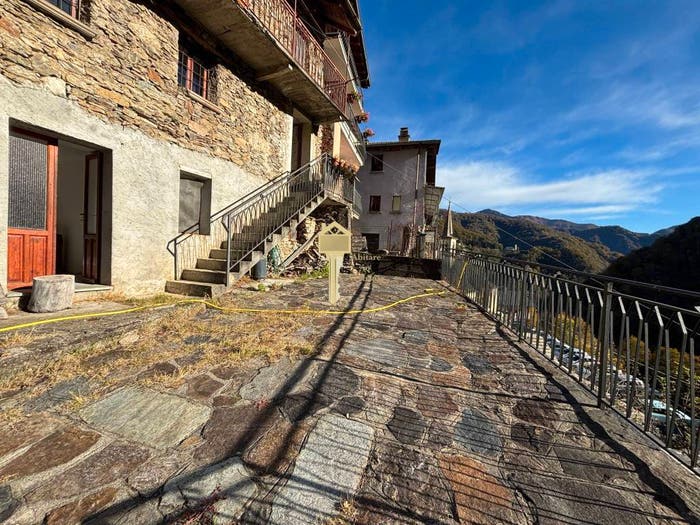 Appartamento bilocale in vendita in Via Sambughetto, Valstrona