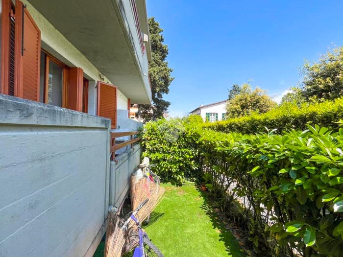 Appartamento quadrilocale in vendita in Via Firenze, Marina di Massa Centro, Massa