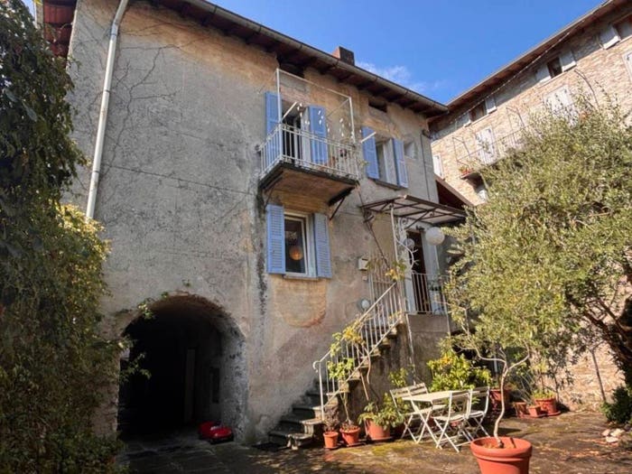 Casa con 5 locali in vendita in Via Riva Soldino, Laglio