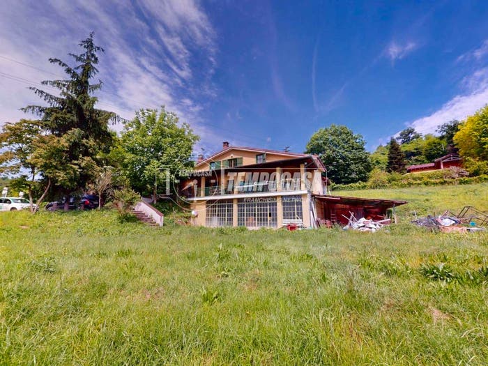 Casa con 6 locali in vendita in Strada Marie, Centro, Bra