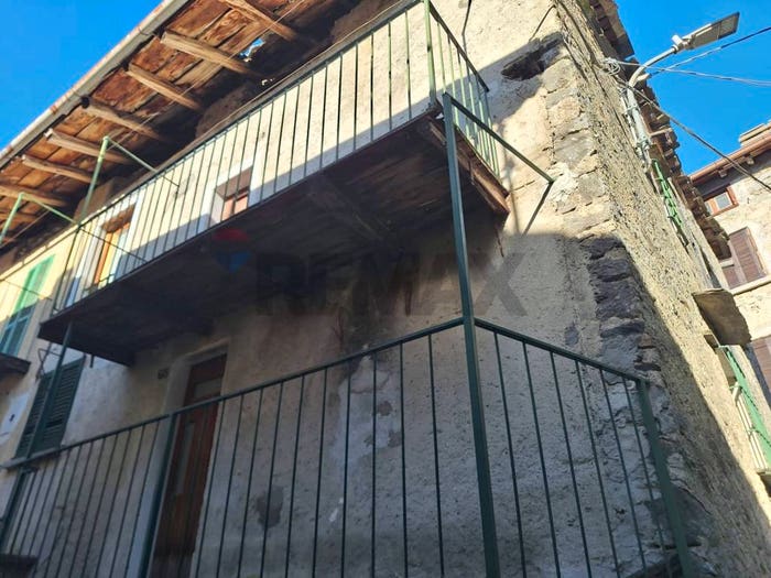 Appartamento quadrilocale in vendita in Ca del Sasso, Civo