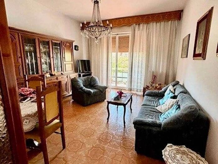Appartamento con 6 locali in vendita in Via Alessandro Bocconi SNC, Valle Miano, Ancona