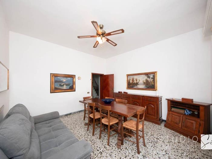 Casa con 6 locali in vendita in Via Eugenio Montale, Centro, Montale