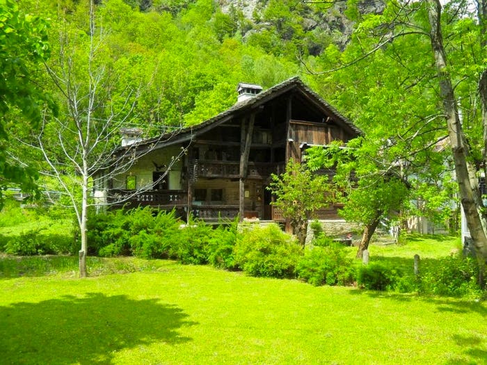 Casa con 6 locali in vendita in Centro Abitato Pestarena SNC, Pestarena, Macugnaga