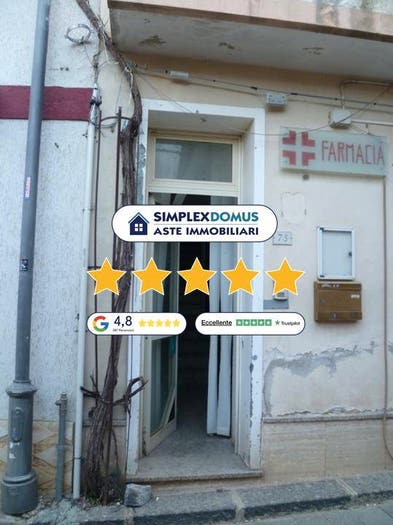 Appartamento con 6 locali in vendita in Via Giuseppe Garibaldi, Limina