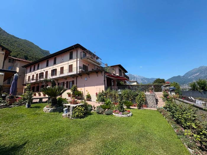 Casa trilocale in vendita in Via Papa Giovanni XXIII, Castello, Lecco