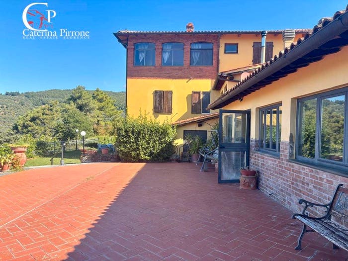 Casa con 6 locali in vendita in via della Ghiacciaia, Castelfranco Piandisco