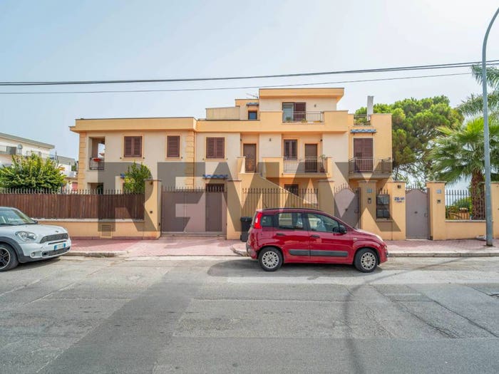 Appartamento con 5 locali in vendita in Via Maggiacomo Zalapì, Centro, Santa Flavia