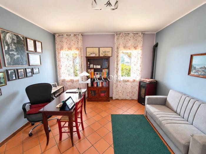 Casa con 5 locali in vendita in Via Traversaghi, Montebelluna