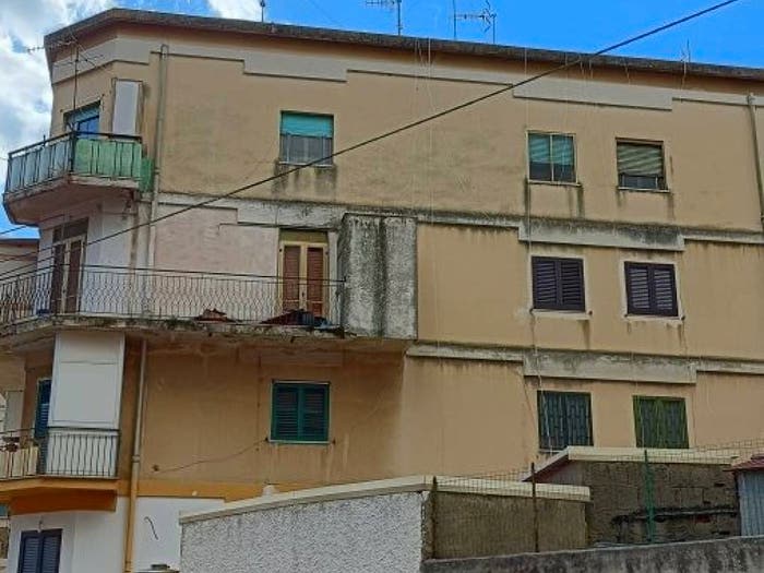 Appartamento trilocale in vendita in Villaggio Aldisio, Gazzi, Messina