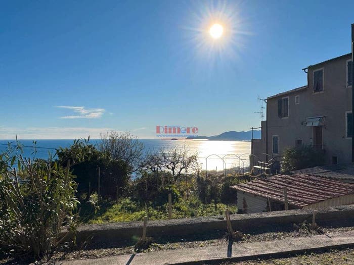 Appartamento quadrilocale in vendita in Via Castello, Verezzi, Borgio Verezzi