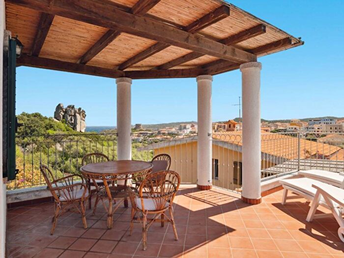 Casa trilocale in vendita in Via Romagna, Santa Teresa Gallura
