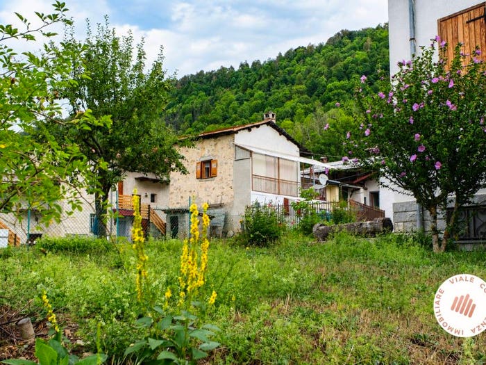 Casa trilocale in vendita in Tetto Chiotti, Roaschia