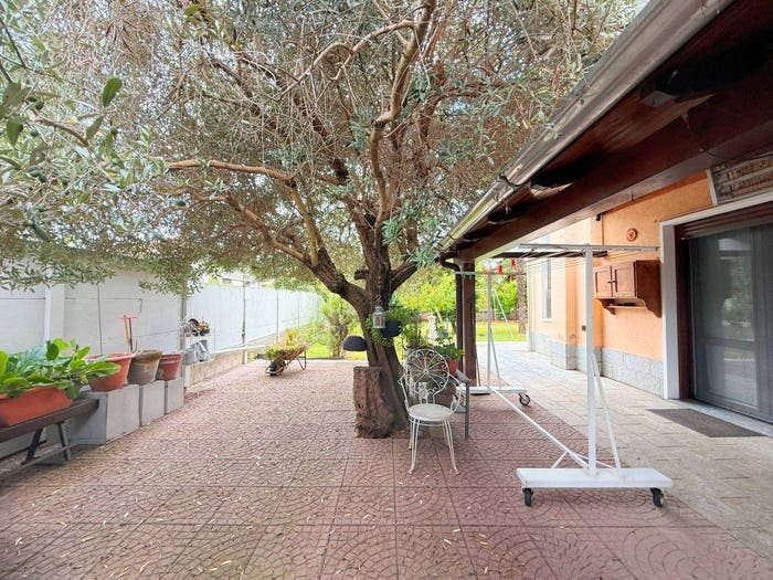 Casa con 6 locali in vendita in Via Giacomo Matteotti, Centro, Ferno