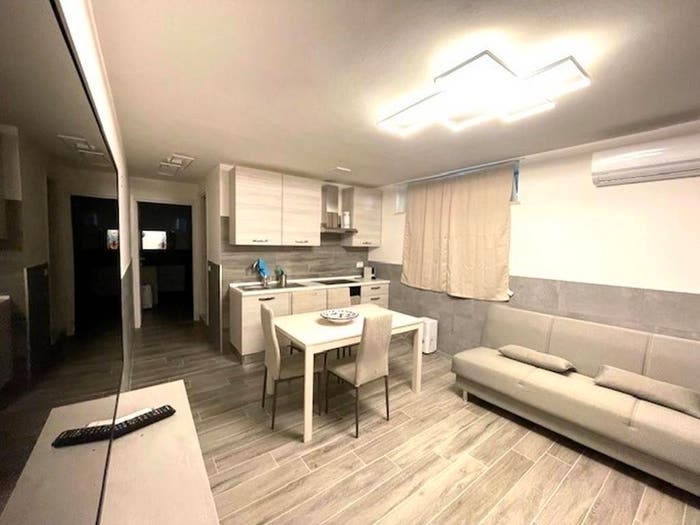 Appartamento bilocale in vendita in Via Magliano, Marina di Massa Centro, Massa