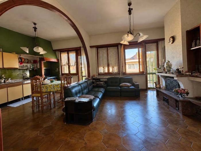 Appartamento con 5 locali in vendita in Via Giovanni Gentile, San Clemente, Caserta