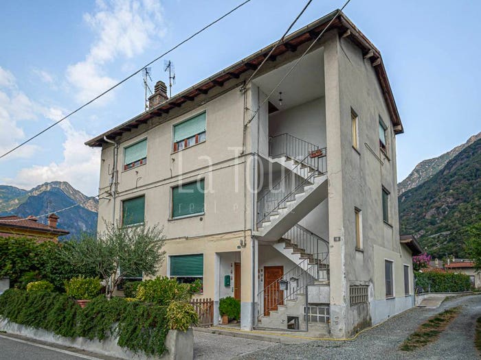 Appartamento quadrilocale in vendita in Via Repubblica, Centro, PontSaintMartin