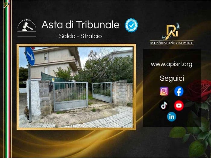 Appartamento con 6 locali in vendita in Via Luigi Oggiano, Centro, Nuoro
