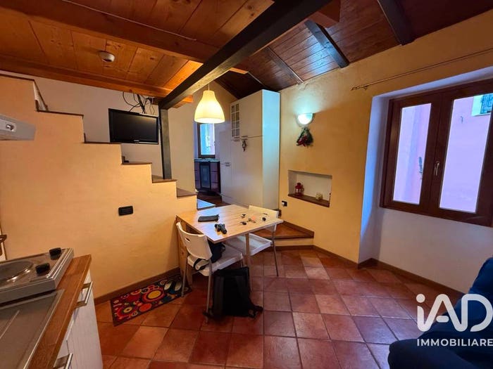 Appartamento trilocale in vendita in Via Garibaldi, Centro, Borgomaro