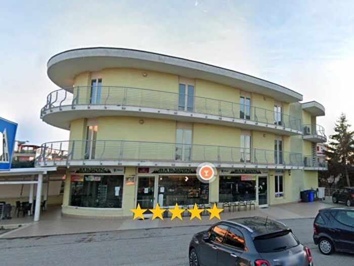 Appartamento quadrilocale in vendita in Via Ungaretti, Corropoli