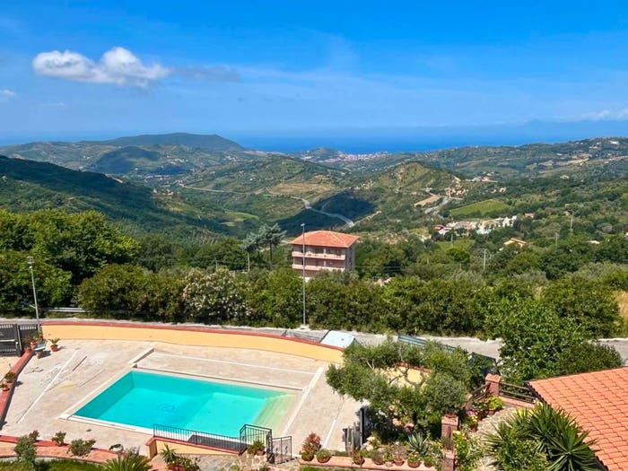 Appartamento quadrilocale in vendita in Via Salita San Giuseppe, Centro, Prignano Cilento
