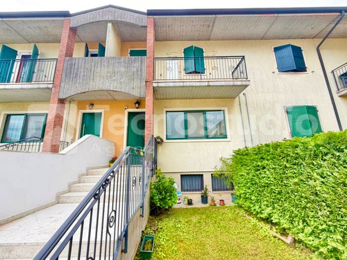 Casa quadrilocale in vendita in Santo Stefano Bonaldo, Zimella