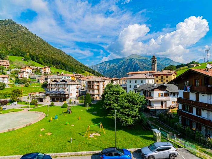 Appartamento trilocale in vendita in Via Belvedere, Serina