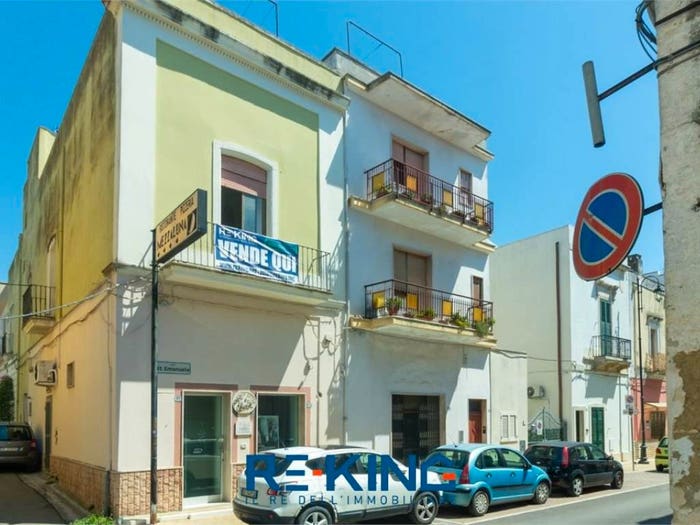 Casa con 5 locali in vendita in Via Vittorio Veneto, Supersano