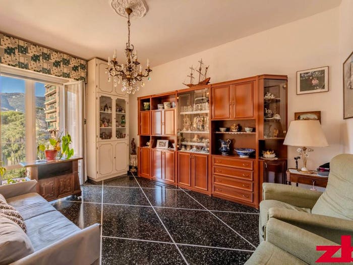 Appartamento con 5 locali in vendita in Corso De Stefanis, Marassi, Genova