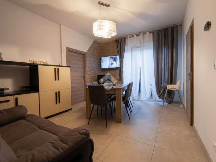 Appartamento con 5 locali in vendita in Viale Lodovico Ariosto, Lido Adriano Lido di Dante, Ravenna