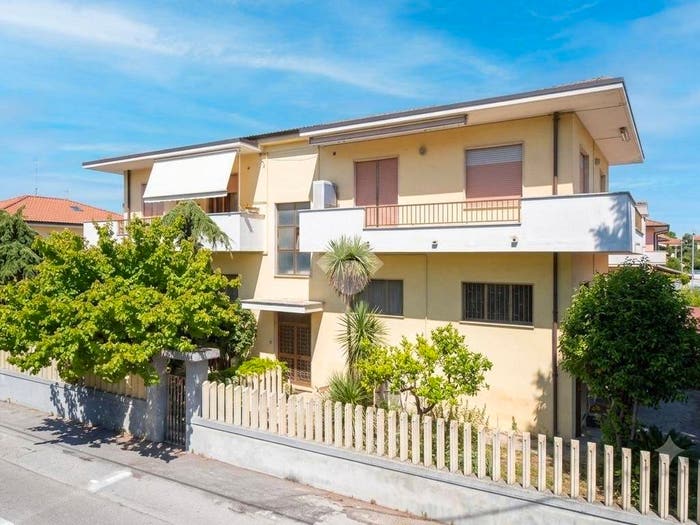 Casa quadrilocale in vendita in Via Sciesa, Vestina Chiarini, Montesilvano