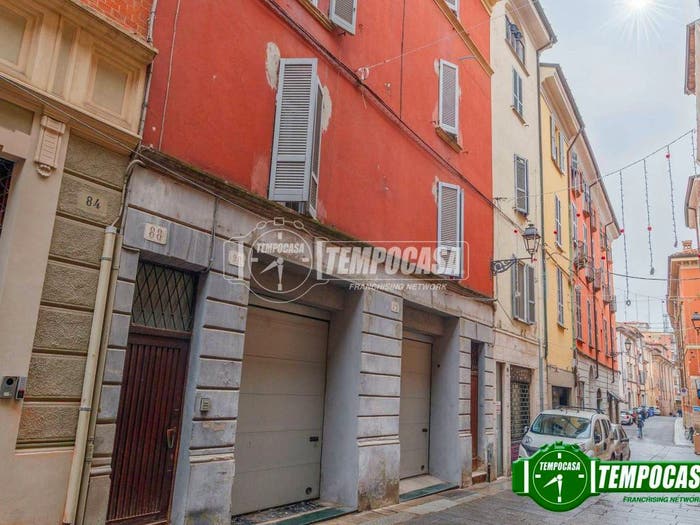 Casa con 6 locali in vendita in Via Calzolai, Centro Storico, Piacenza