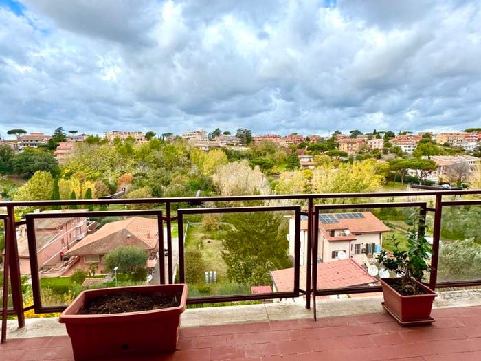Appartamento con 5 locali in vendita in Via Sandigliano, Torresina, Roma