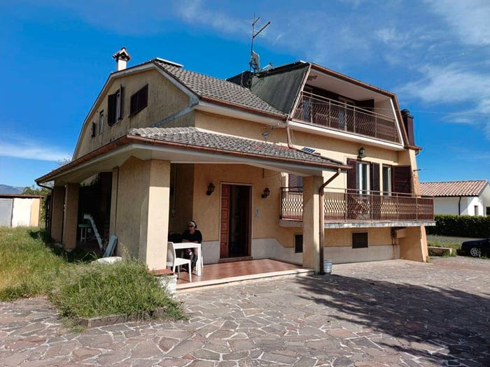 Casa con 6 locali in vendita in Via Elia Micangeli, Centro, Avezzano