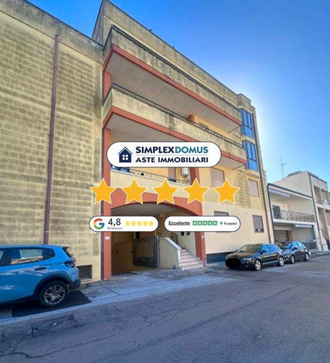 Appartamento trilocale in vendita in Via Glovanni Michele Laggetto, Centro, Poggiardo