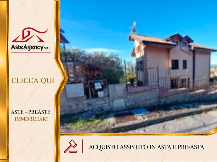 Appartamento con 6 locali in vendita in Via Fabbroni, Centro, Passignano sul Trasimeno