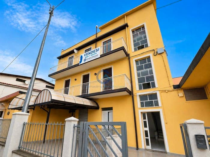 Appartamento quadrilocale in vendita in Viale Magna Grecia, Fortuna Corvo, Catanzaro