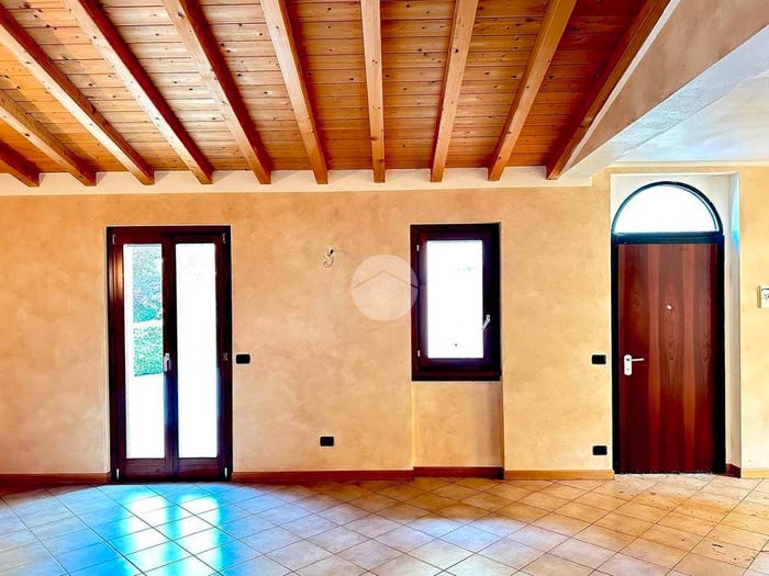 Casa trilocale in vendita in VIA ROMA, Centro, Dello