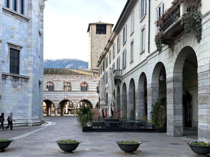 Appartamento trilocale in vendita in Centro Storico, Como