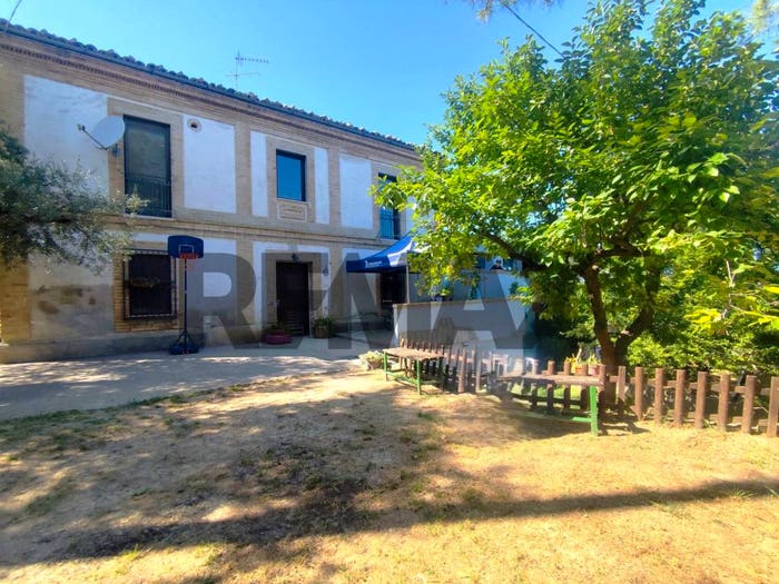 Casa con 6 locali in vendita in via Valentino Ambrosini, Collecorvino