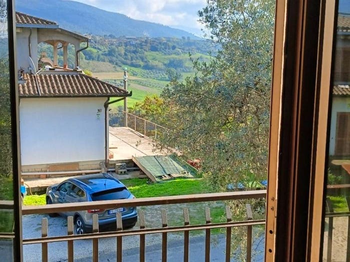 Casa con 5 locali in vendita in Vocabolo San Vito, Calvi dell'Umbria