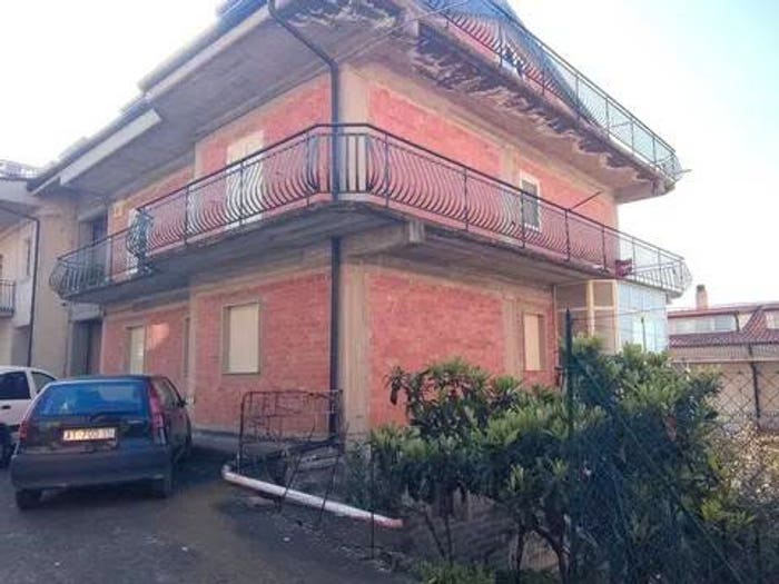 Appartamento quadrilocale in vendita in Via Ovidio, Troina