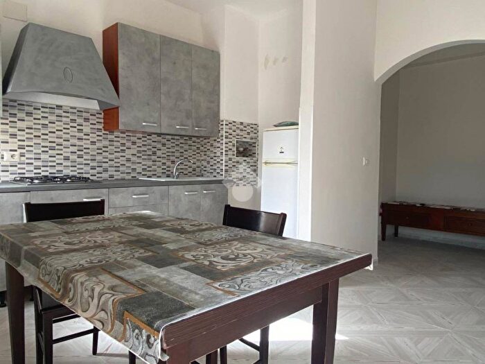 Appartamento trilocale in vendita in Via Samuele Tocci, Panebianco Tribunale, Cosenza