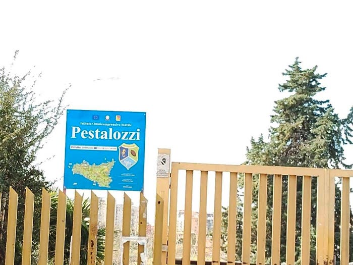 Appartamento quadrilocale in vendita in Viale Seneca, Villaggio Sant'Agata, Catania