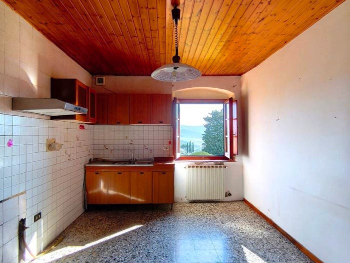 Appartamento trilocale in vendita in Via della Montagnola, Greve in Chianti
