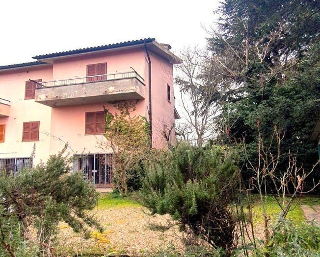 Casa con 6 locali in vendita in La Sbarra SNC, Acquapendente