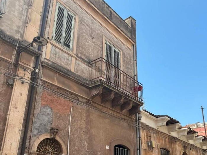 Casa con 6 locali in vendita in Via Savoia, Borgo, Catania