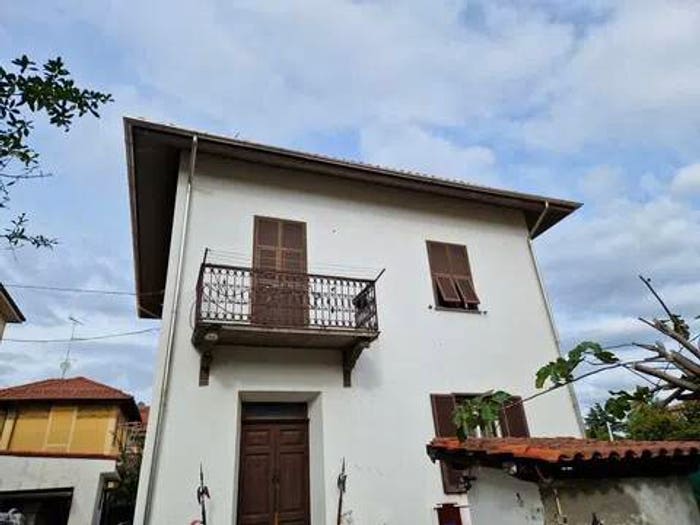 Casa con 6 locali in vendita in Via Cavallotti No Number, Novi Ligure