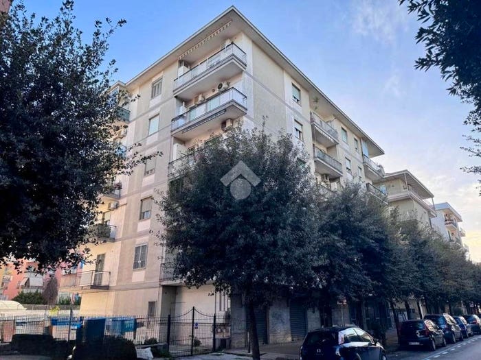 Appartamento trilocale in vendita in Via verdi, Aversa