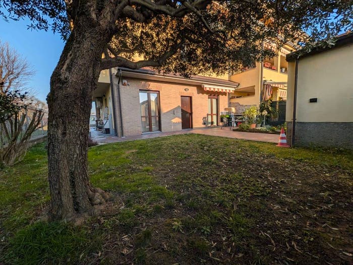 Appartamento trilocale in vendita in Via alla Cascina Muschiona, Origgio